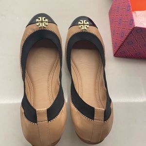 Tory Burch Size 7 Jolie Beige Black Ballet Flats